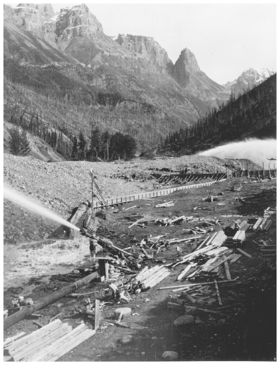 Image: Hydraulic mining operation on Dan Creek, a tributary of Nizina and Chitina rivers in the Wrangells. Alaska files 8268, University of Washington Archives. Hydraulic mining escalated the impact on the land.