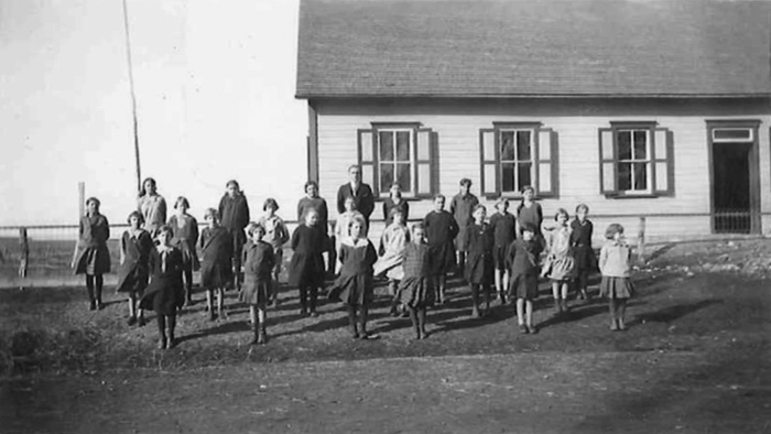 Girls who attended Hochfeld School.