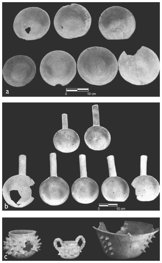 Image: 7.15. G-35 bowls, ladle censers, and spiked braziers from Tomb 6